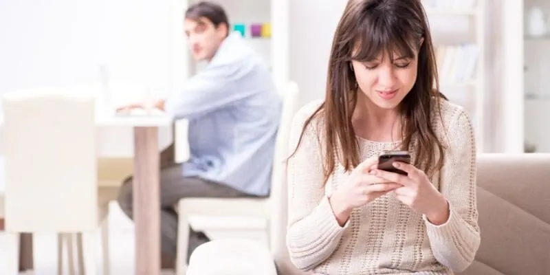 Dấu hiệu nhận biết vợ ngoại tình